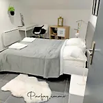 Agreable Et Moderne 2 Pieces ~ Confort Et Design קלרמונט-פרנד